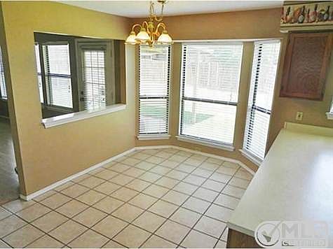 5th image of 530 Lindly St