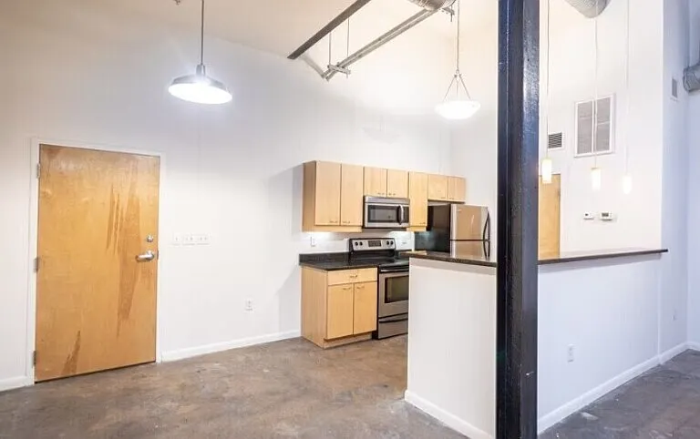 1011 W Marshall St #127 — Photo 3
