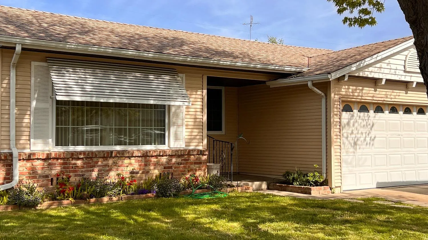 5641 Jacks Ln photo 1