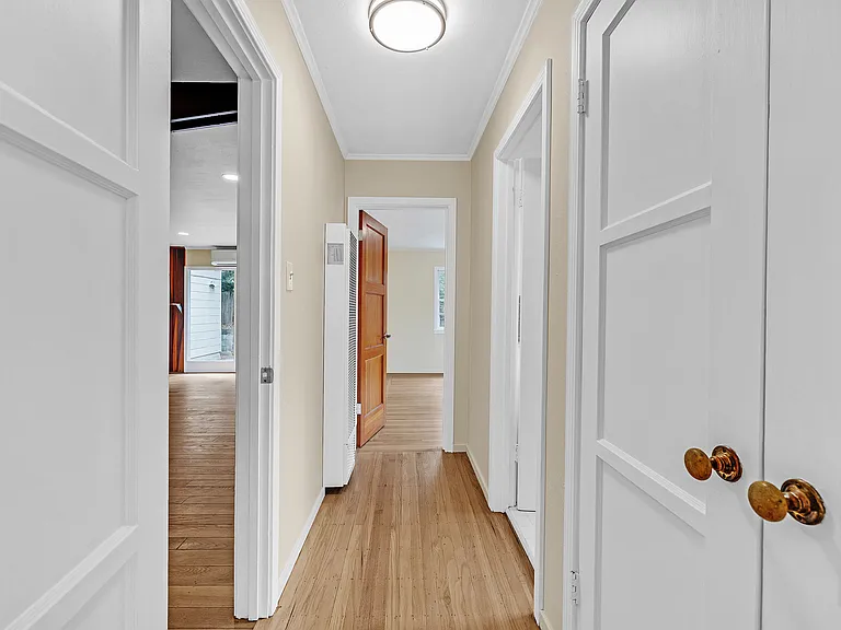 254 Los Altos Dr — Photo 10