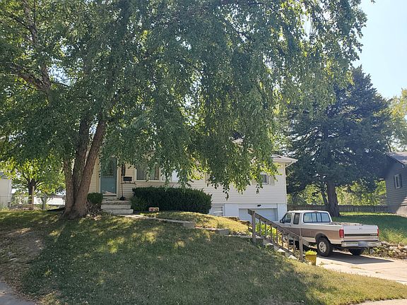 3rd image of 5145 S 121st St