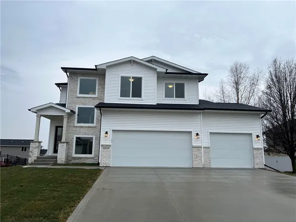 6025 Martin Dr, Pleasant Hill, IA 50327