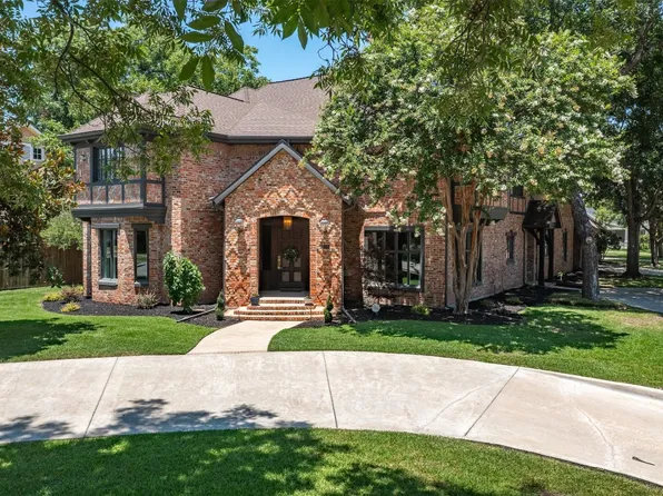 1000 W Marvin Ave, Waxahachie, TX 75165