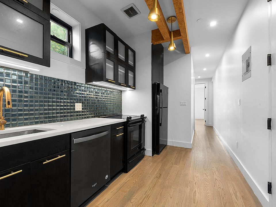 1st image of 144 N 11th St APT 2B