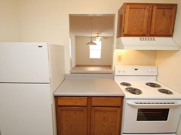 2nd image of 1820 S Huntington Gardens Pl APT 1