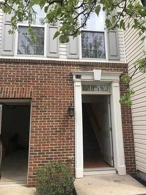 1st image of 115 Hudson Dr