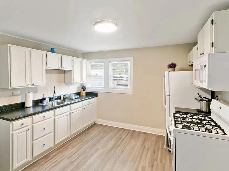 114 E Sunnyside Ave — Photo 8
