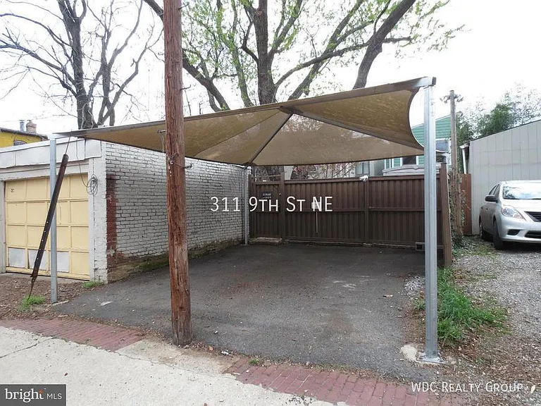 311 9th St NE — Photo 7