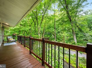 422 Oak Valley Rd, Media, PA 19063