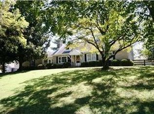 8106 Hudson Ln, Louisville, KY 40291