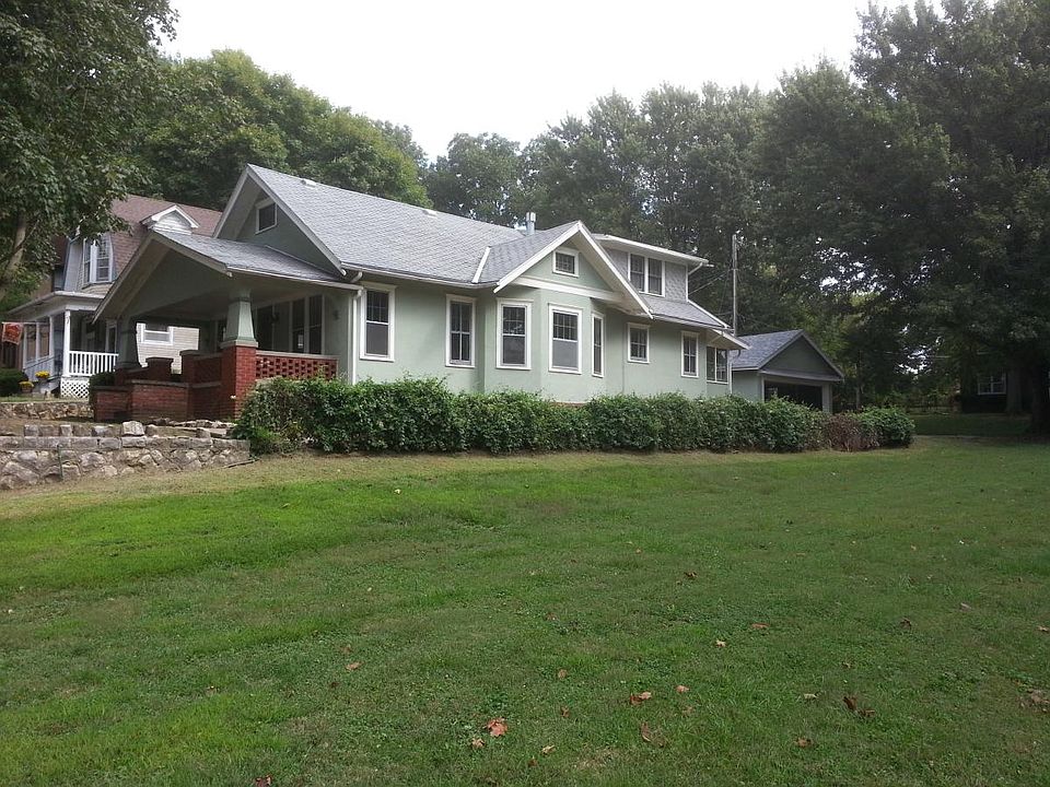 1st image of 903 N Noyes Blvd