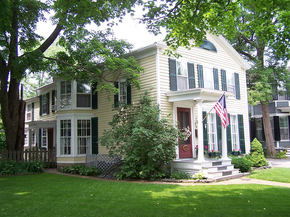 1st image of 55 Lincklaen St