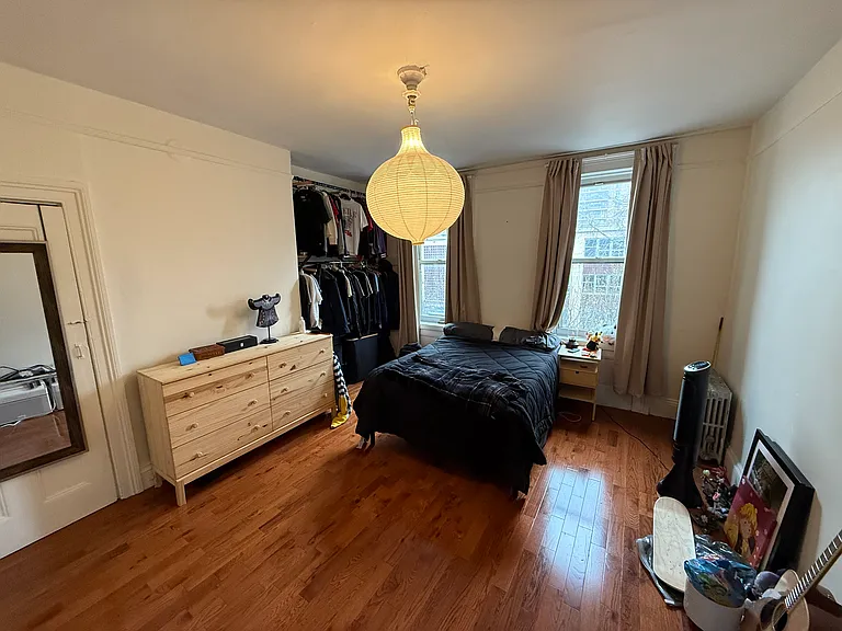 97 Montrose Ave #3R — Photo 6