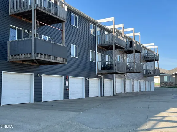 829 Canada Ave #2, Bismarck, ND 58503