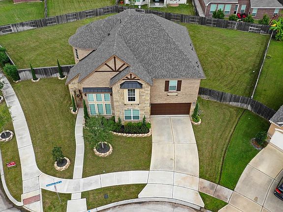 2nd image of 4011 Sandstone Bend Ct