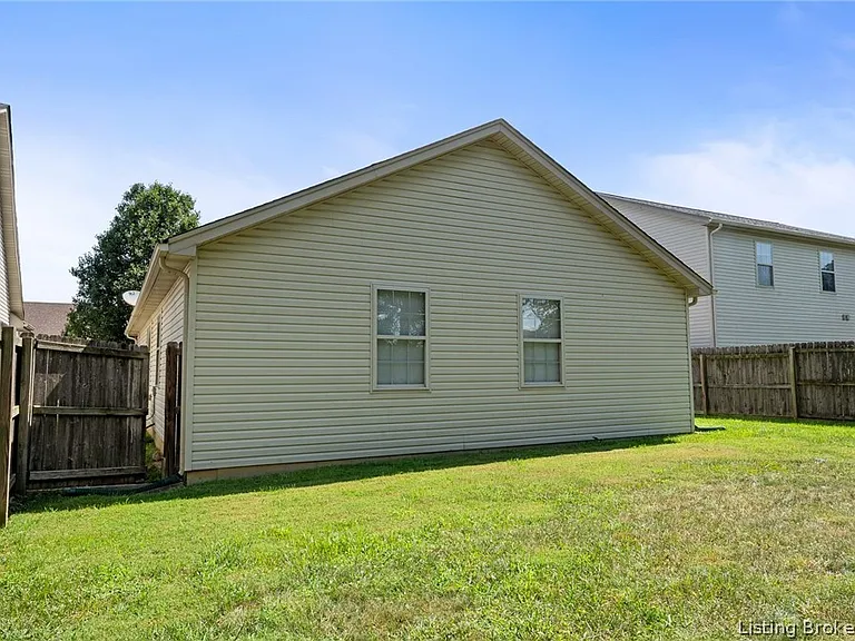 7836 Joseph Dr — Photo 20