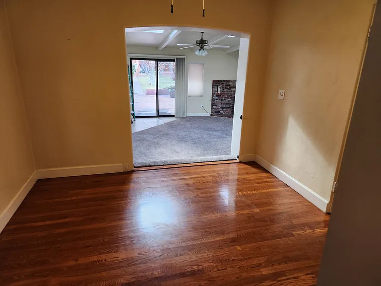 1417 Humboldt St — Photo 9