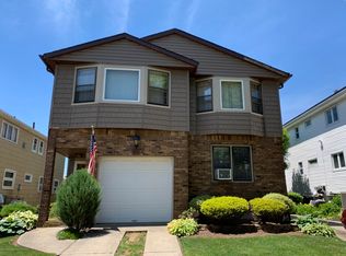 634 Armstrong Ave, Staten Island, NY 10308