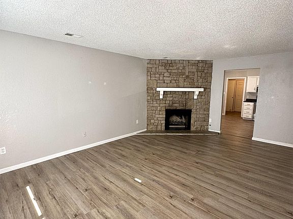 4th image of 9132 E 85th St