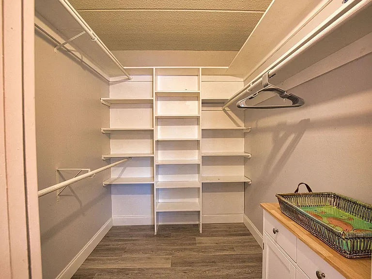 240 Santa Maria St #225 — Photo 24