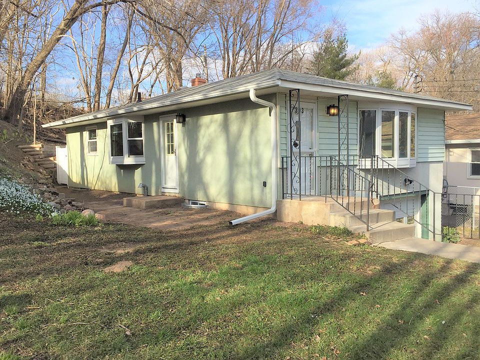 WELCOME to 393 Butler Av E! You're just 5 mintues to downtow