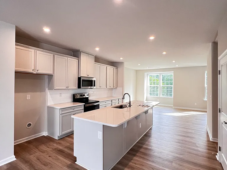 2925 Matthews Indian Trail Rd — Photo 2