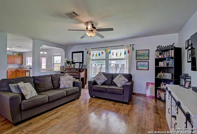 3906 Azalea Breeze — Photo 8