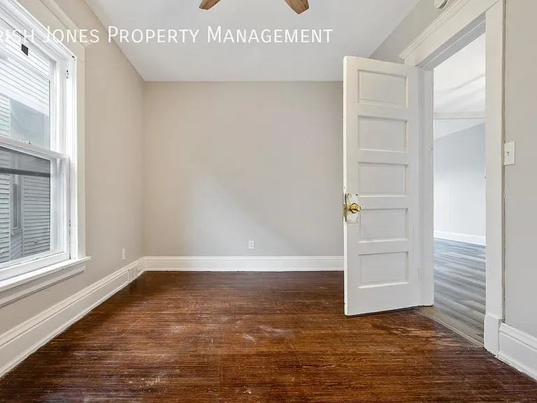 1899 Seneca St #2 — Photo 12