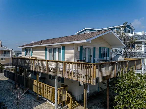 40 Inlet Dr N, Avalon, NJ 08202