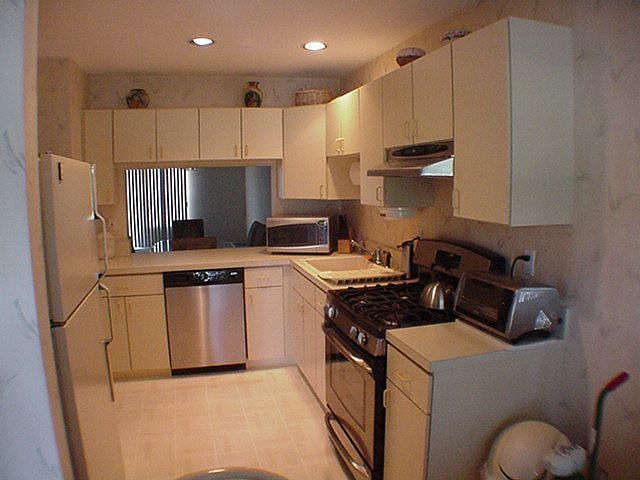 2nd image of 29 Maple Wing Dr