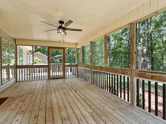 4th image of 3801 Lee Roy Ln