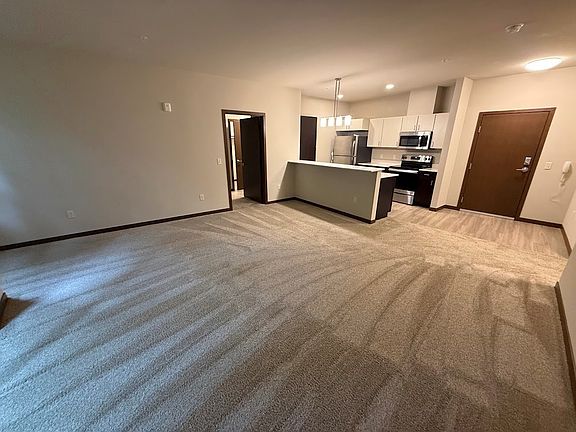 5th image of 5414 Mineral Point Rd #210