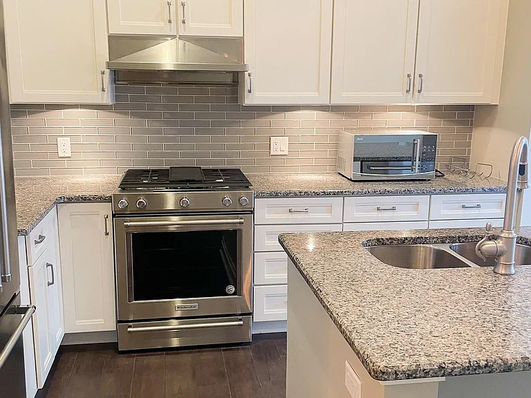 41 W Lemon St #207 — Photo 1