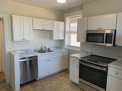 1st image of 5063 Winona Ave