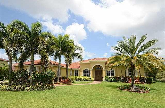 1st image of 11365 NW 18th Ct