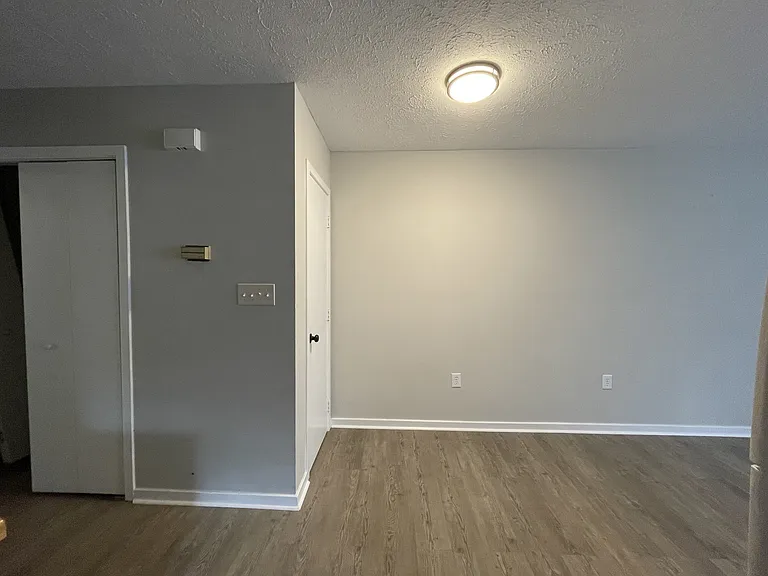 119 W Vail Dr — Photo 3