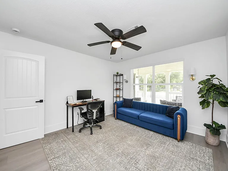 7003 Darien St — Photo 32