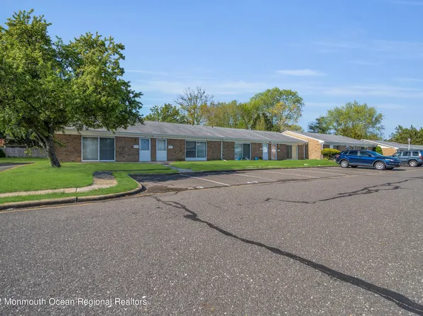 47 Marina Ln, Brick, NJ 08724