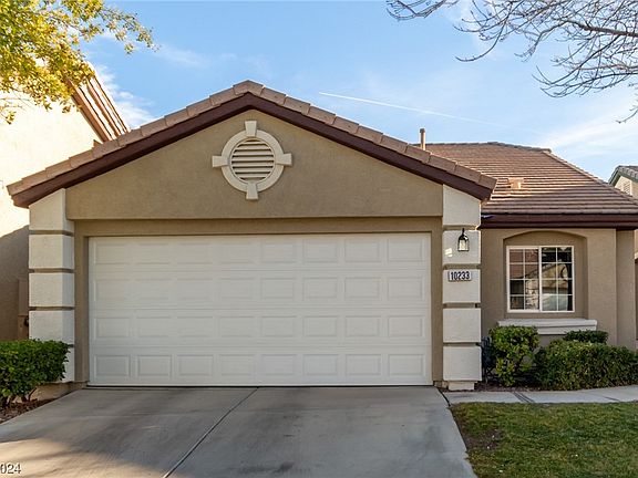 2nd image of 10233 Birch Bluff Ln