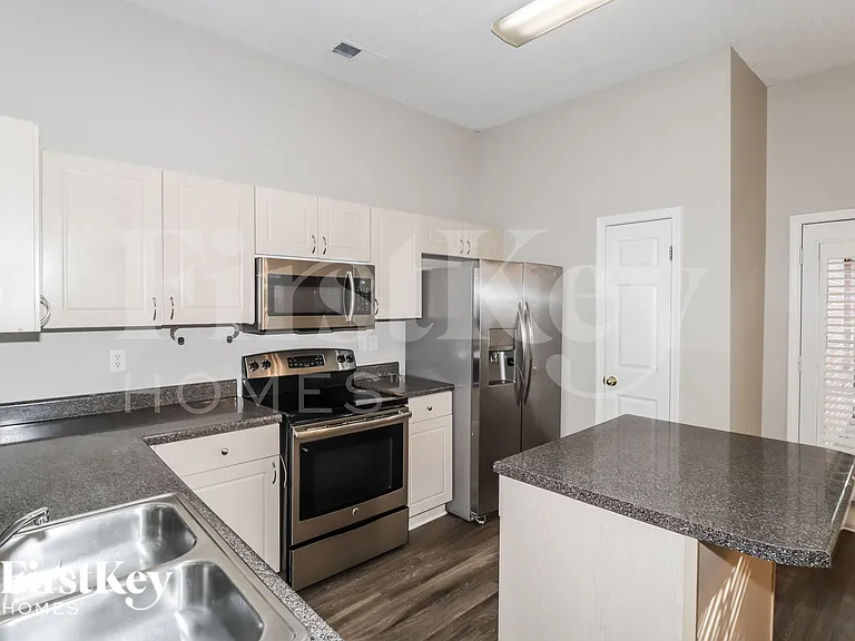 865 Abbey Grove Ln — Photo 8
