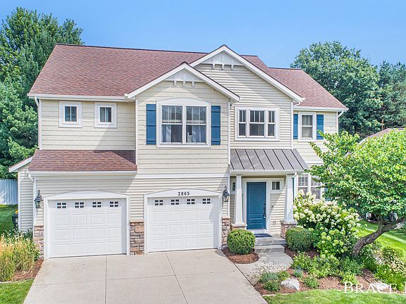 2nd image of 2865 Coppergrove Ct NE