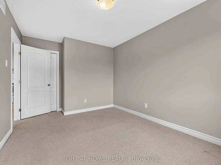 628 Moorpark Ave — Photo 13
