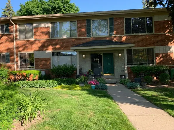 880 N Adams Rd, Birmingham, MI