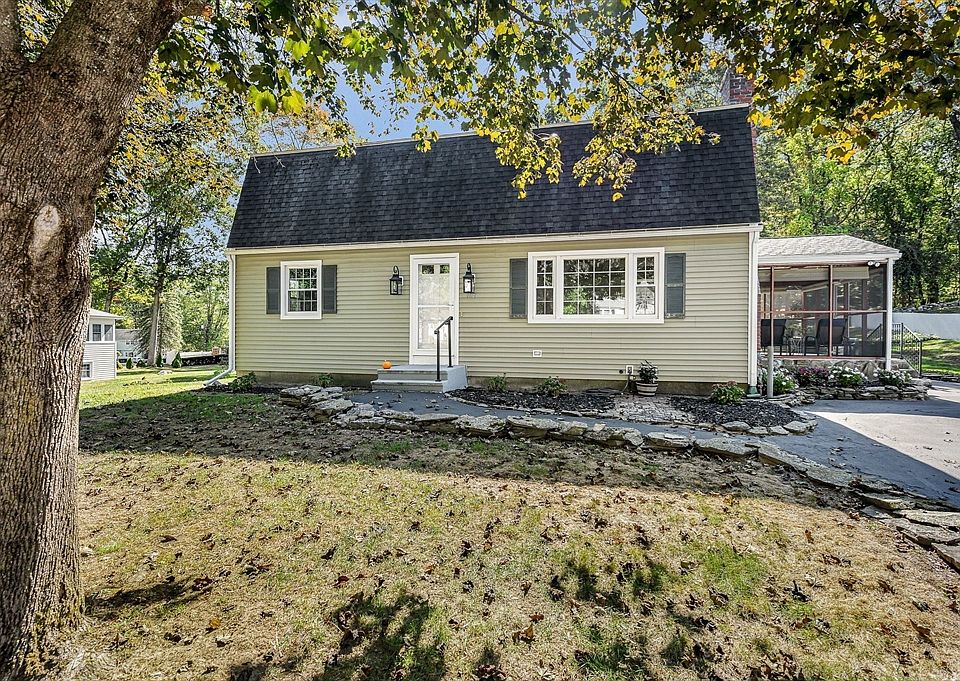 1st image of 105 Pine Valley Dr