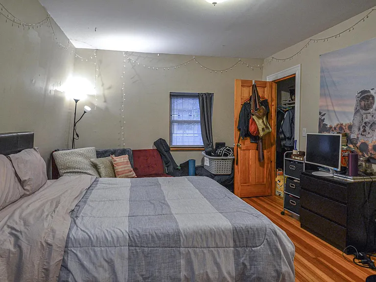 195 Waterman St #5 — Photo 10