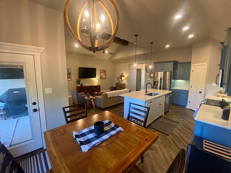 5902 Legacy Dr — Photo 9