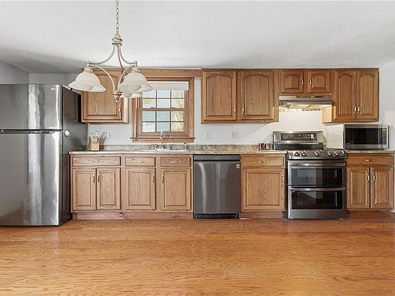 5th image of 56 Mailloux St