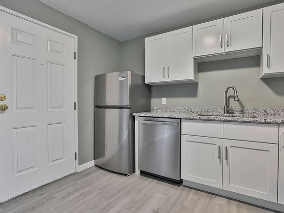 4th image of 12 East Side Drive #2-14