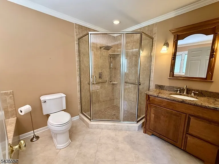 48 E Madison Ave — Photo 30