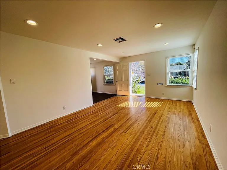 8465 Quartz Ave — Photo 7